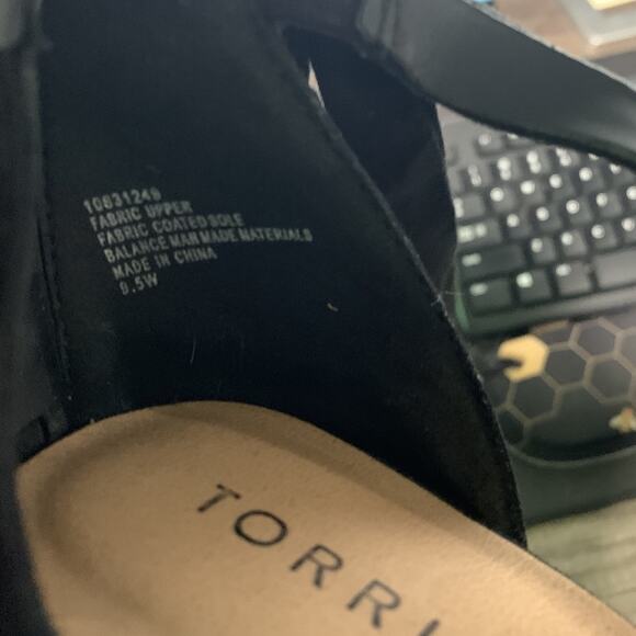 Torrid Ankle Wrap Faux Suede Block High Heels 9.5 W Wide Womens Black Open Toe - Picture 8 of 8